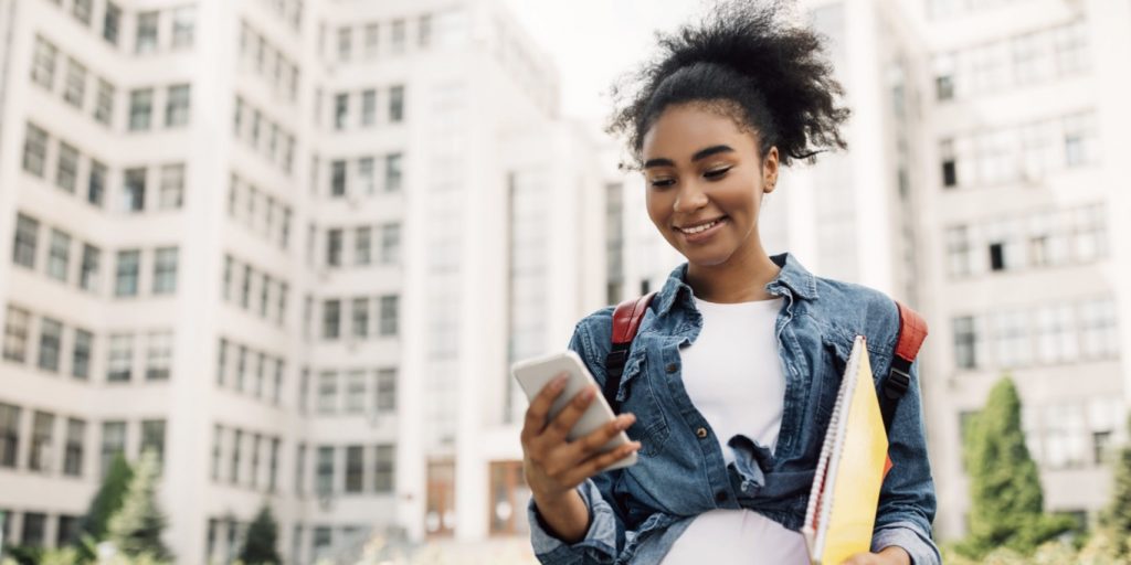 Student with smartphone